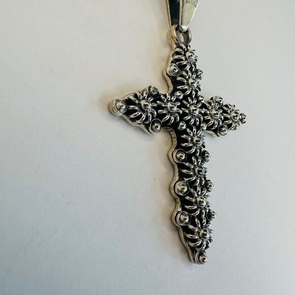 Sterling Silver 925 Floral Cross Pendant - Picture 3 of 6